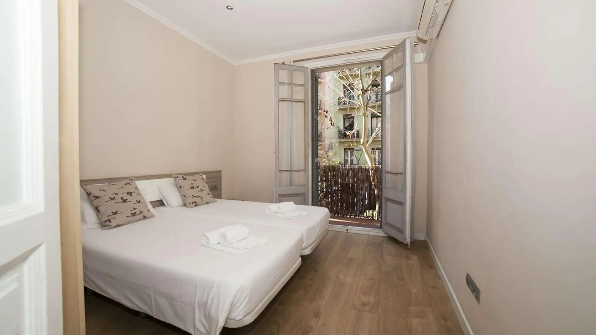 Sagrada266 By Chicstays Barcelona Spain